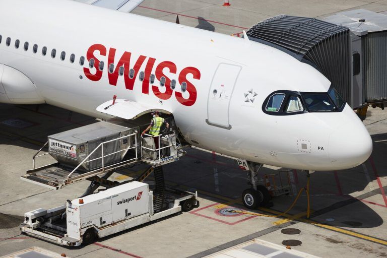 Die Swiss muss Atemschutzmasken austauschen.Reuters