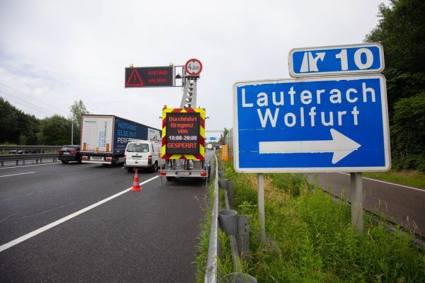 Der Ausbau der Autobahnanschlussstelle Lauterach/Wolfurt verzögert sich. Gerald Loacker ist wenig begeistert. hartinger (2)