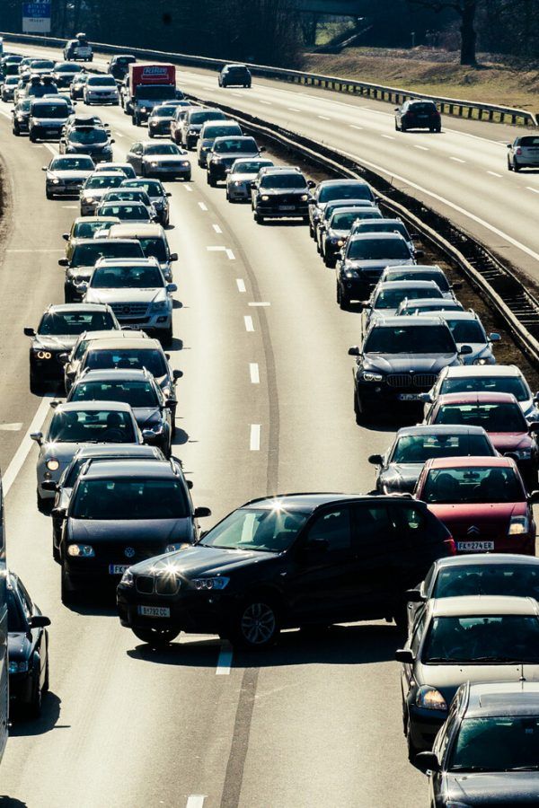 Es wird mit Stau gerechnet. Steurer