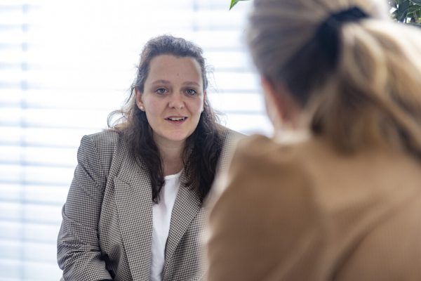 Magdalena Lerbscher erzählt im Gespräch mit der NEUE über ihre Erlebnisse als Angehörige einer psychisch erkrankten Person.