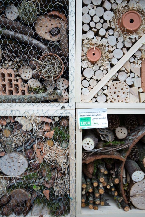 Insektenhotels gibt es in vielen Varianten. hartinger