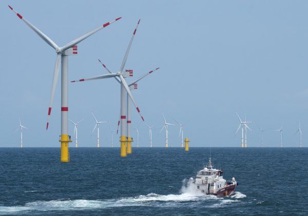 Windkraftanlagen in der Nordsee sollen auf russisches Interesse stoßen. apa/wagner