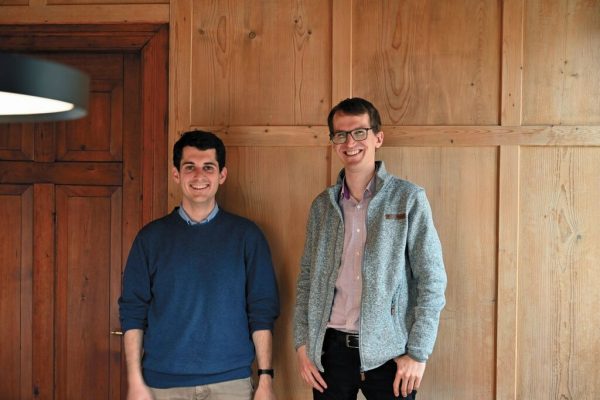 Gabriel Steiner (l.) und Jakob Geiger noch vor der Weihe. Ölz / KKV