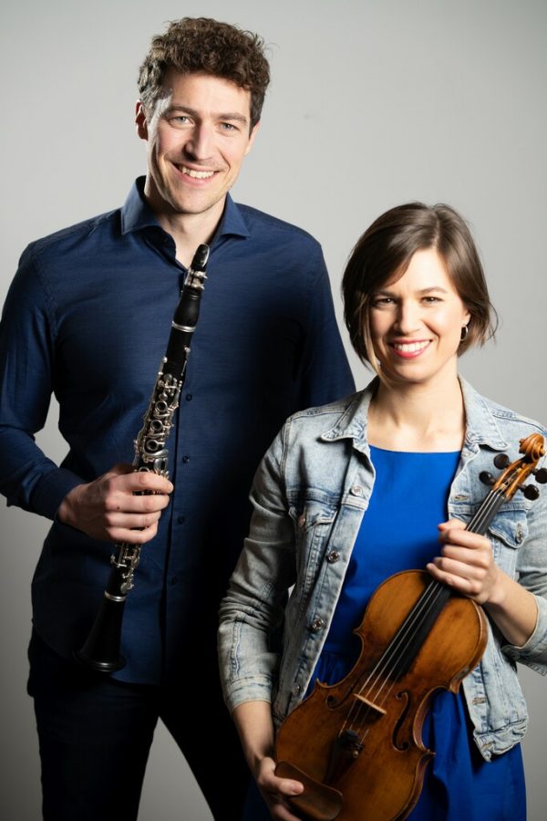 Alex Ladstätter und Natalia Sagmeister (l.) sowie ein Kinderkonzert und ein Konzert in der Krumbacher Pfarrkirche St. Martin im Vorjahr (ganz unten). Lukas beck, marion Hirschbühl, Gabriela metzler