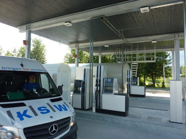 KSW ist einer der führenden Anbieterim Tankstellenbau.FA