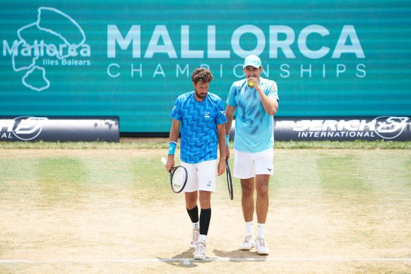Philipp Oswald und Robin Haase stehen im Doppel-Finale der Mallorca Championships 2023.  Mallorca Championships/Manuel Queimadelos