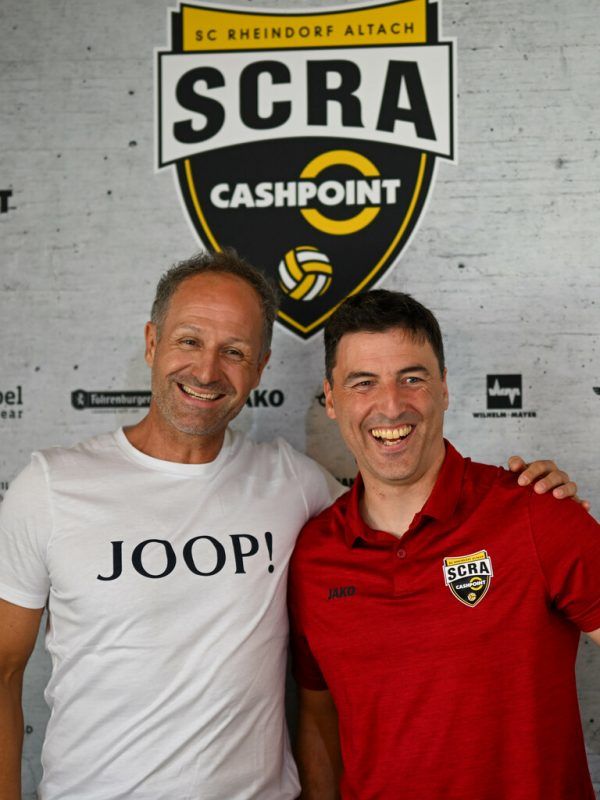 Verstehen sich prächtig: Sportdirektor Roland Kirchler und der neue Cheftrainer Joachim Standfest. GEPA/Lerch