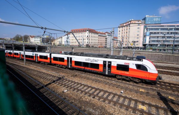 Auch 21 neue Cityjet-Züge für den Nahverkehr wurden bestellt.  apa (2)