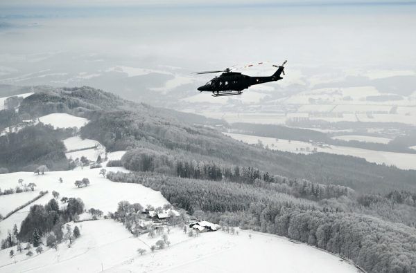 Drei Staffeln des „Leonardo AW169M“ gibt es für das Bundesheer.  APA/HELMUT FOHRINGER
