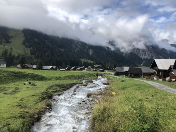 Im Nenzinger Himmel lässt es sich trotz Gästetaxe gut entspannen. Stadler