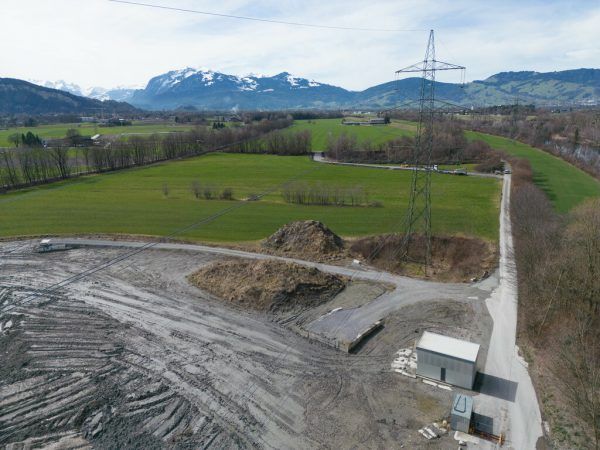 In Altach wurde schon eine Straße zwischen dem Abbaugebiet und dem Kieswerk Kopf errichtet. NEUE