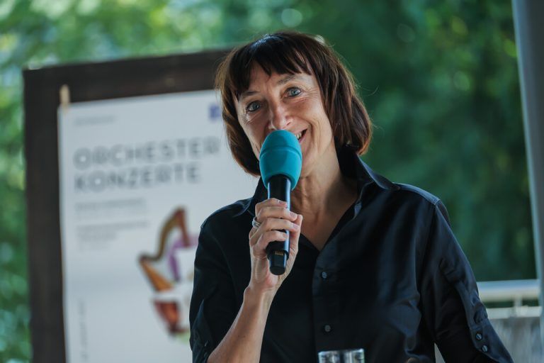 Am Montag starten die Abbau- und Sanierungsarbeiten der Seebühne; Intendantin Elisabeth Sobotka.  Beate Rhomberg/Philipp SteureR