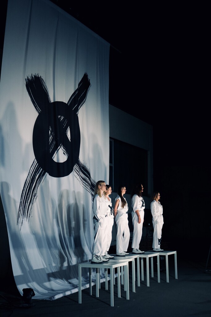 Diana Kashlan, Pia Kolb, Claudia Seigmann, Nicola Trub und Katja Uffelmann in „Die Politiker“.  Ensemble Unpop, Caro Stark (2)