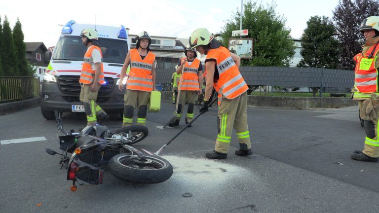 Die Feuerwehr räumte die Unfallstelle. Shourot