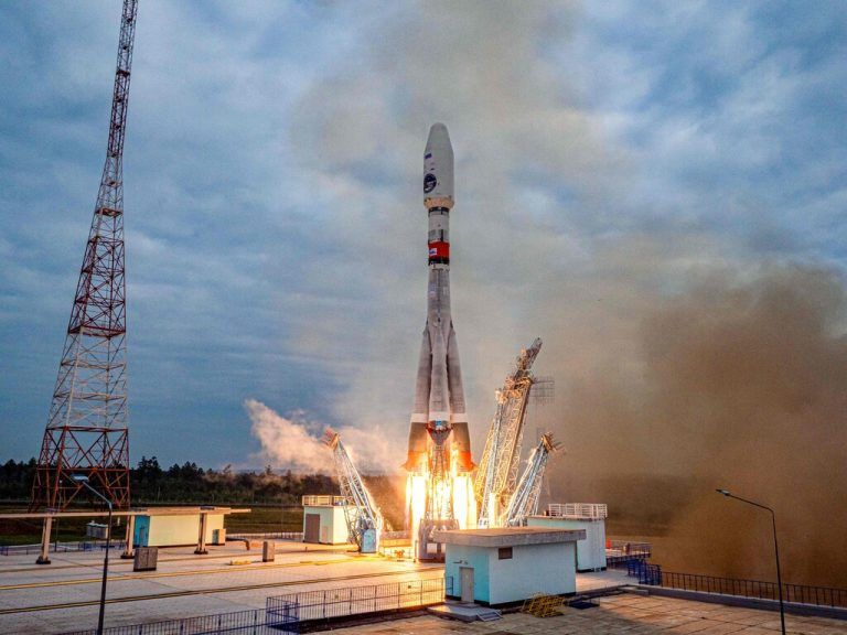 Start der russischen Mondrakete in Wos­totschny.AFP PHOTO / Russian Space Agency Roscosmos / handout