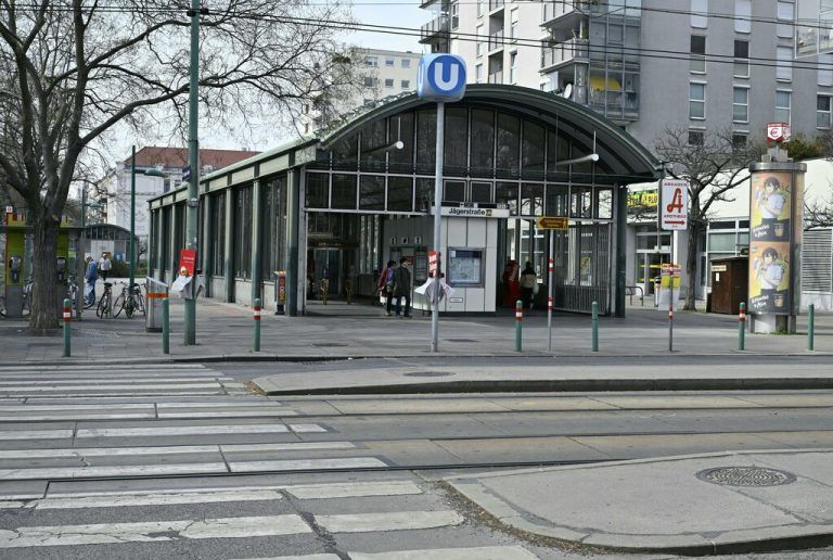 Vor dieser U-Bahn-Station wurde die Tat begangen. APA