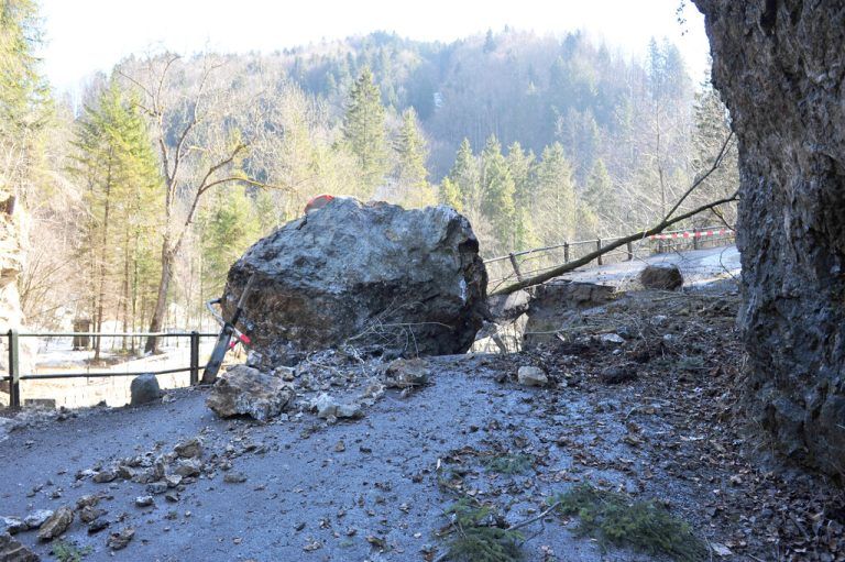 Der damalige Felssturz. NEUE/Archiv