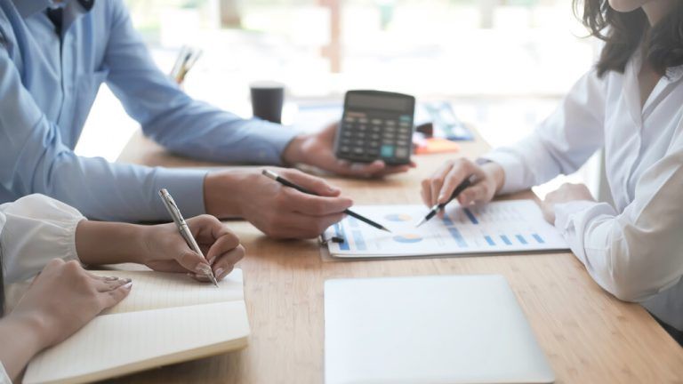 LeitnerLeitner-Partner Norbert Schrottmeyer. Symbolbild/shutterstock, KOENIGSHOFER MICHAEL