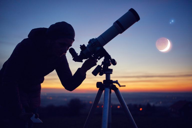Am Morgenhimmel ist derzeit das Zodiakallicht zu sehen. Symbolbild Shutterstock