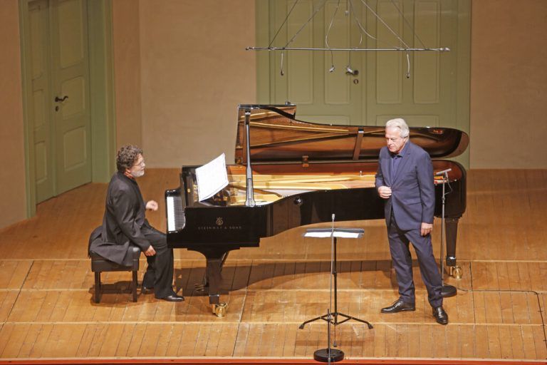 Christoph Prégardien und sein Klavierpartner Michael Gees.Schubertiade GmbH