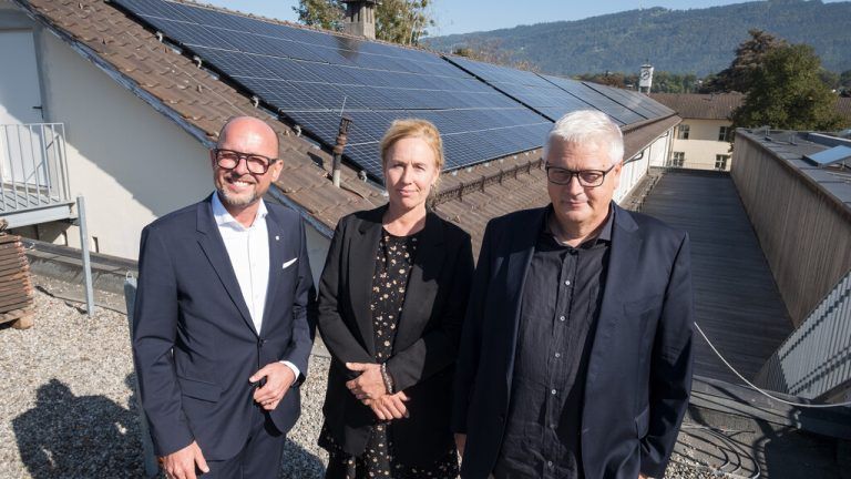 Die neue Fotovoltaik-Anlage am Dach der Mittelschule Rieden.stadt bregenz