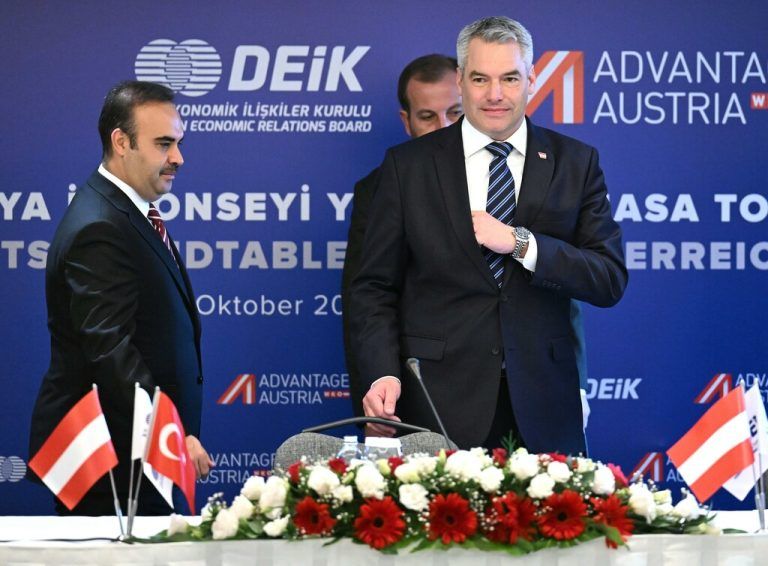 Nehammer ­reiste in die Türkei.apa/Fohringer