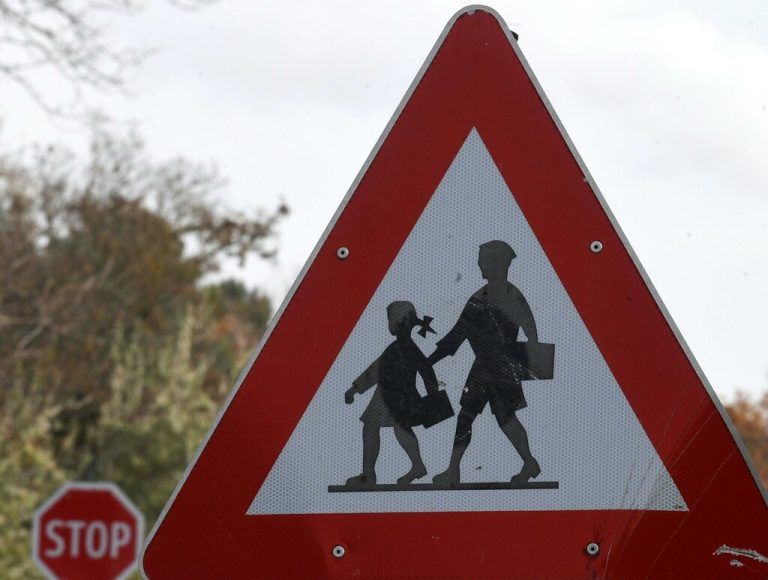 Chatnachrichten von Schulkindern sorgen in Dornbirn für Besorgnis. Symbolbild/APA/Fohringer