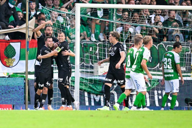 Am 26. August konnte der SCR Altach einen 3:0-Sieg in Lustenau bejubeln. Die Form sprach damals klar für den SCRA, inzwischen sind beide Teams ähnlich schlecht drauf. GEPA