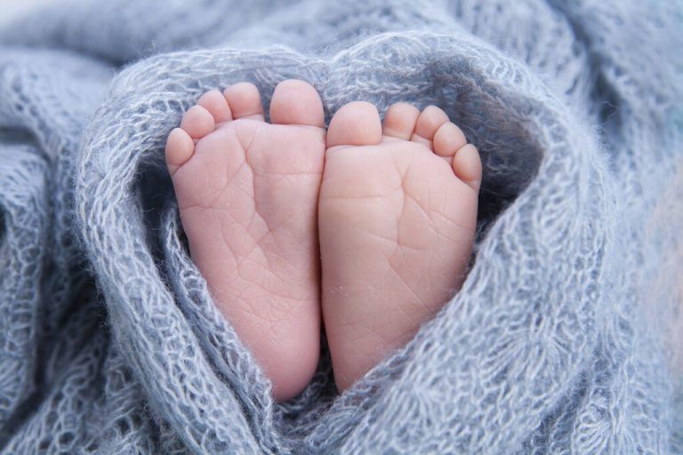 Das Baby hatte es wohl eilig. Symbolbild Shutterttsock
