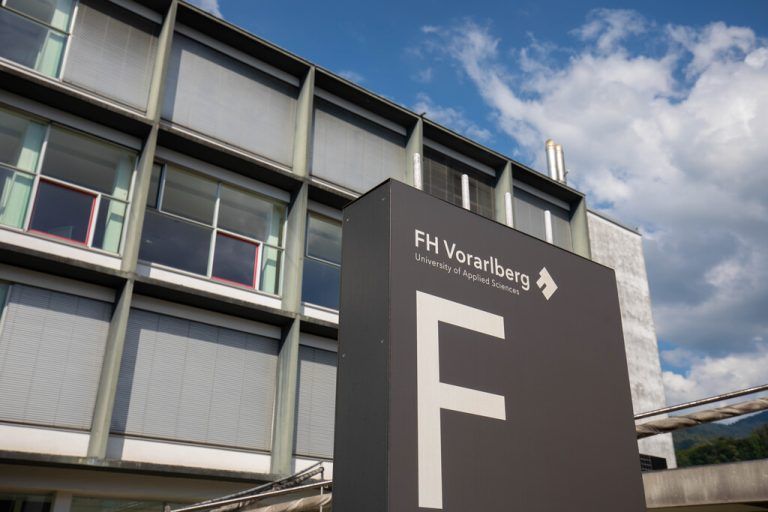Mehr als 1500 Studierende in 25 Studienprogrammen zählt die FHV mittlerweile. ⇒hartinger