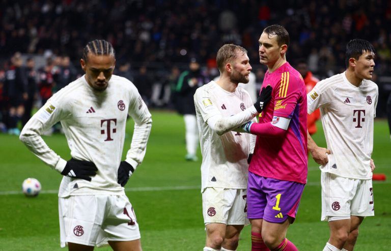 Nach der desolaten Leistung in Frankfurt dürften unruhige Zeiten beim FCB anbrechen. Im Winter sollen Verstärkungen kommen.Reuters