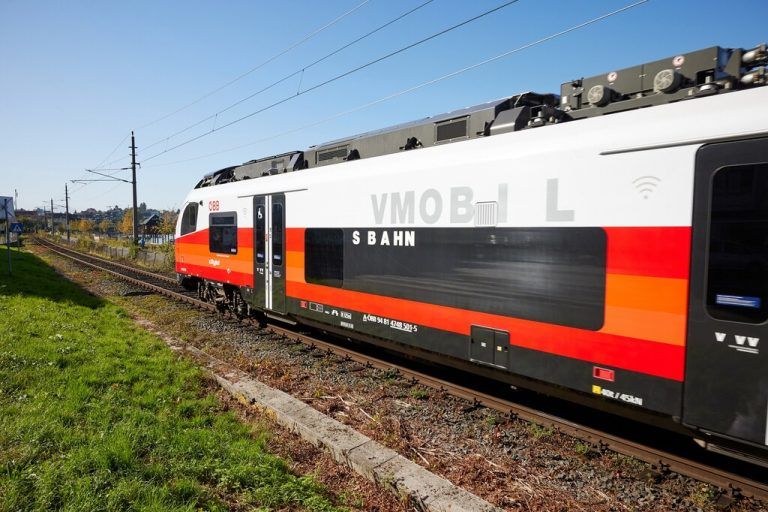Der Zugverkehr soll zukünftig nicht mehr oberirdisch geführt werden.⇒vvv