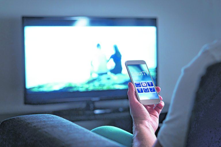 Smart-TVs sind eine Kombination aus herkömmlichem Fernseher und Computer.Shutterstock