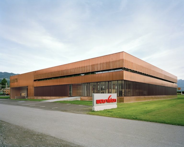 Der Firmenstammsitz des Unternehmens in Klaus.WolfVision