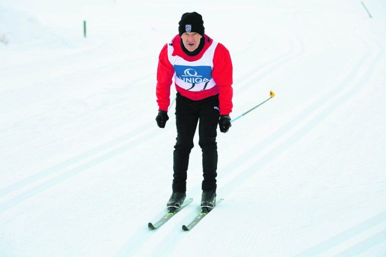 Impressionen vom Spaß-Biathlon, den die Lustenauer am Donnerstag in Au absolvierten. Heraf machte dabei eine gute Figur.Klaus Hartinger (3)