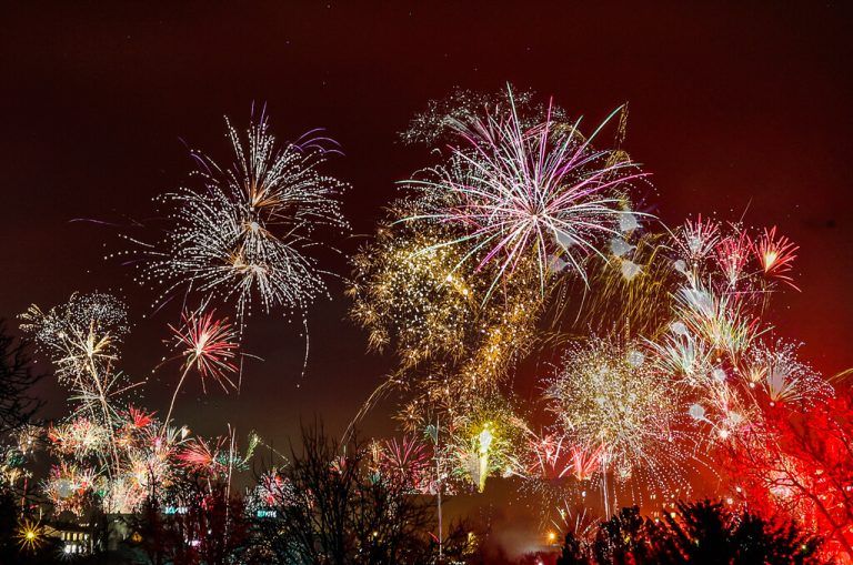 Nicht jede Gemeinde erlässt eine Verordnung, die dem Feuerwerk an Silvester einen legalen Rahmen bereitet. ⇒steurer