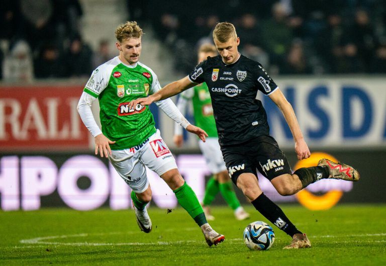 Lukas Gugganig (r.) im Derby gegen Austria Lustenau, in dem er das 1:0 für Altach erzielte.GEPA