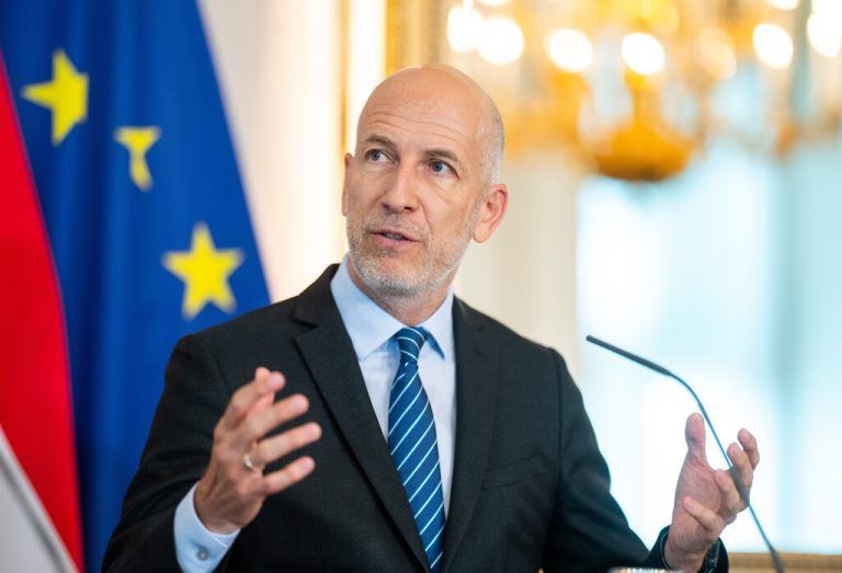 Martin Kocher kündigte gestern an, den Bildungsbonus zu verlängern und auszubauen.APA/GEORG HOCHMUTH