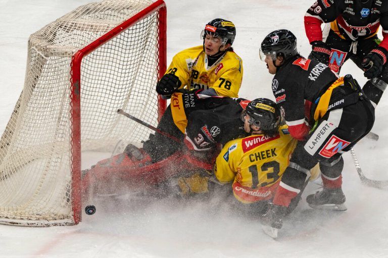 Pioneers-Goalie Alex Caffi verlebte ein turbulentes letztes Drittel. Stiplovsek