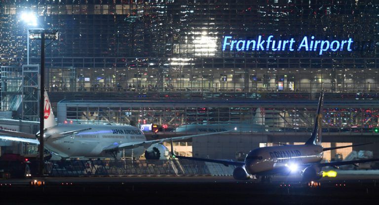 Sittig Technologies sorgt nicht nur auf dem Frankfurter Flughafen für die Ansagen.APA/dpa/Arne Dedert