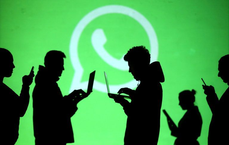 Auch namhafte Unternehmen wie DHL oder Tui denken über die Nutzung von WhatsApp zur Mitarbeitersuche nach oder nutzen den Messenger bereits.Reuters (2), AFP