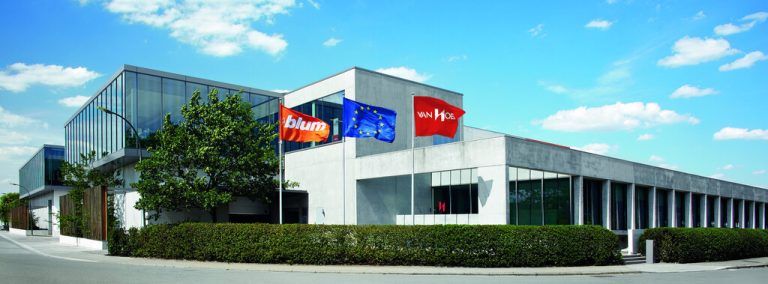 Blum integriert Van Hoecke. Blum (2)