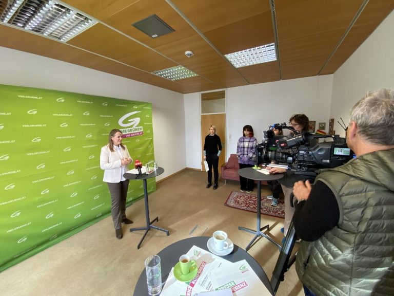 Bösch-Vetter kritisierte den LWK-Präsidenten Moosbrugger bei der Pressekonferenz der Grünen scharf. Schad (2)