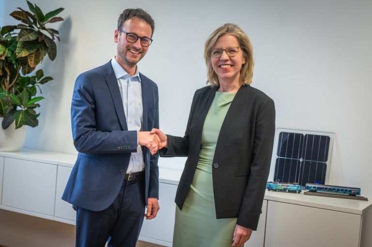 Daniel Zadra (l.) und Leonore Gewessler (r.).Caj Perwein
