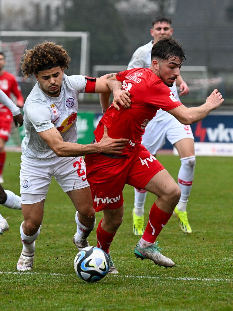 Fetahu hätte den FCD zum Sieg schießen können. GEPA/Lerch (2)