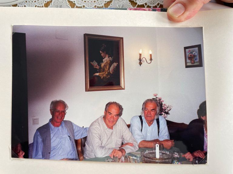 Fritz, Kurt und Erwin Müller als ältere Herren bei einem Familientreffen.Familienalbum Susanne Müller