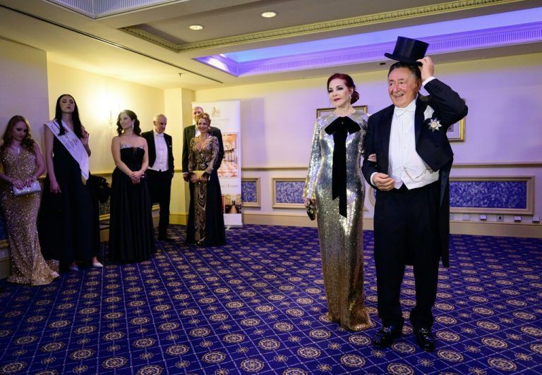 Priscilla Presley und Richard Lugner. apa (6)