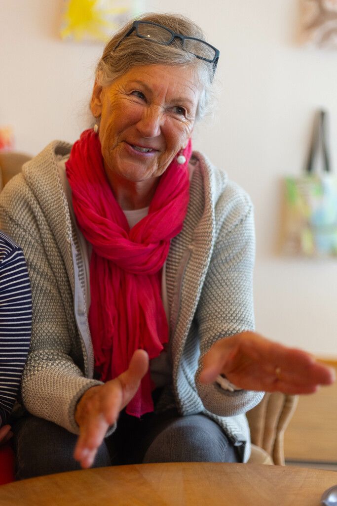Anina Meusburger ist als Vollzeitkraft bei einer Einrichtung der Lebenshilfe beschäftigt. Am Wochenende verbringt sie Zeit mit Mama Gabriela Meusburger. Hartinger (4)