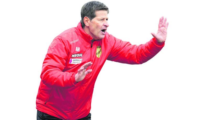 Austria-Trainer Andy Heraf hat einen klaren Plan davon, wie Tirol heute zu besiegen ist. Dazu gehört: So wie am Tivoli beim 2:0-Sieg um jeden Zentimeter kämpfen. APA (2)