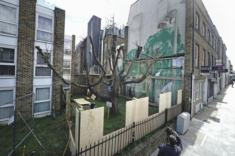 Das Banksy-Wandbild.AP